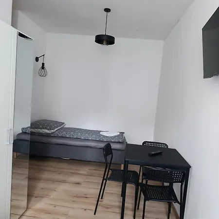 Гостьовий будинок U Sylwii Przy Termach W Cieplicach 3*